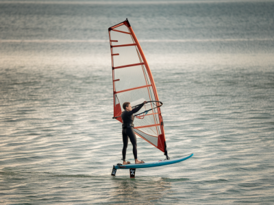 Windsurf rental vs bringing your own kit: what saves money and what improves performance